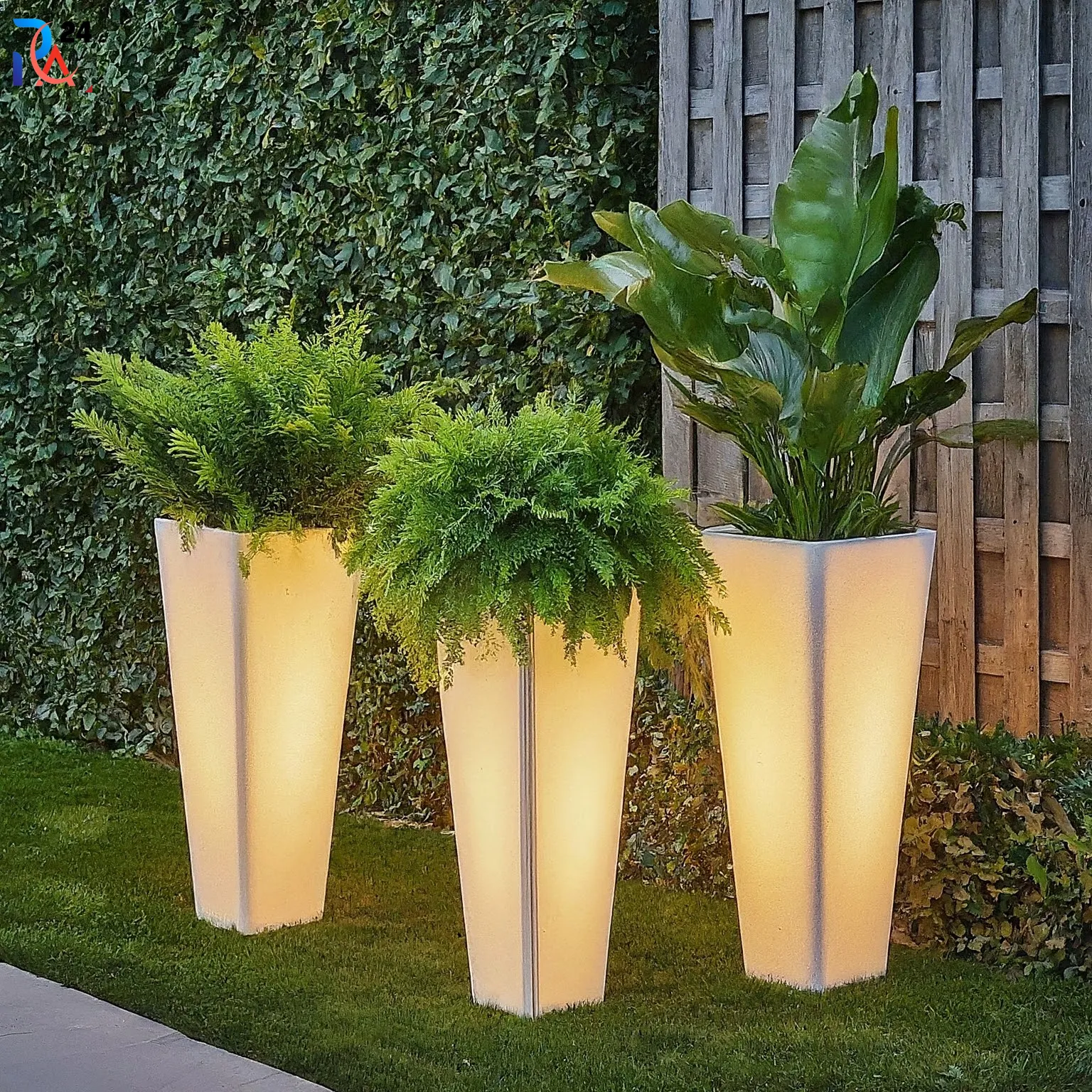 Illuminated tall planter ideas (6)